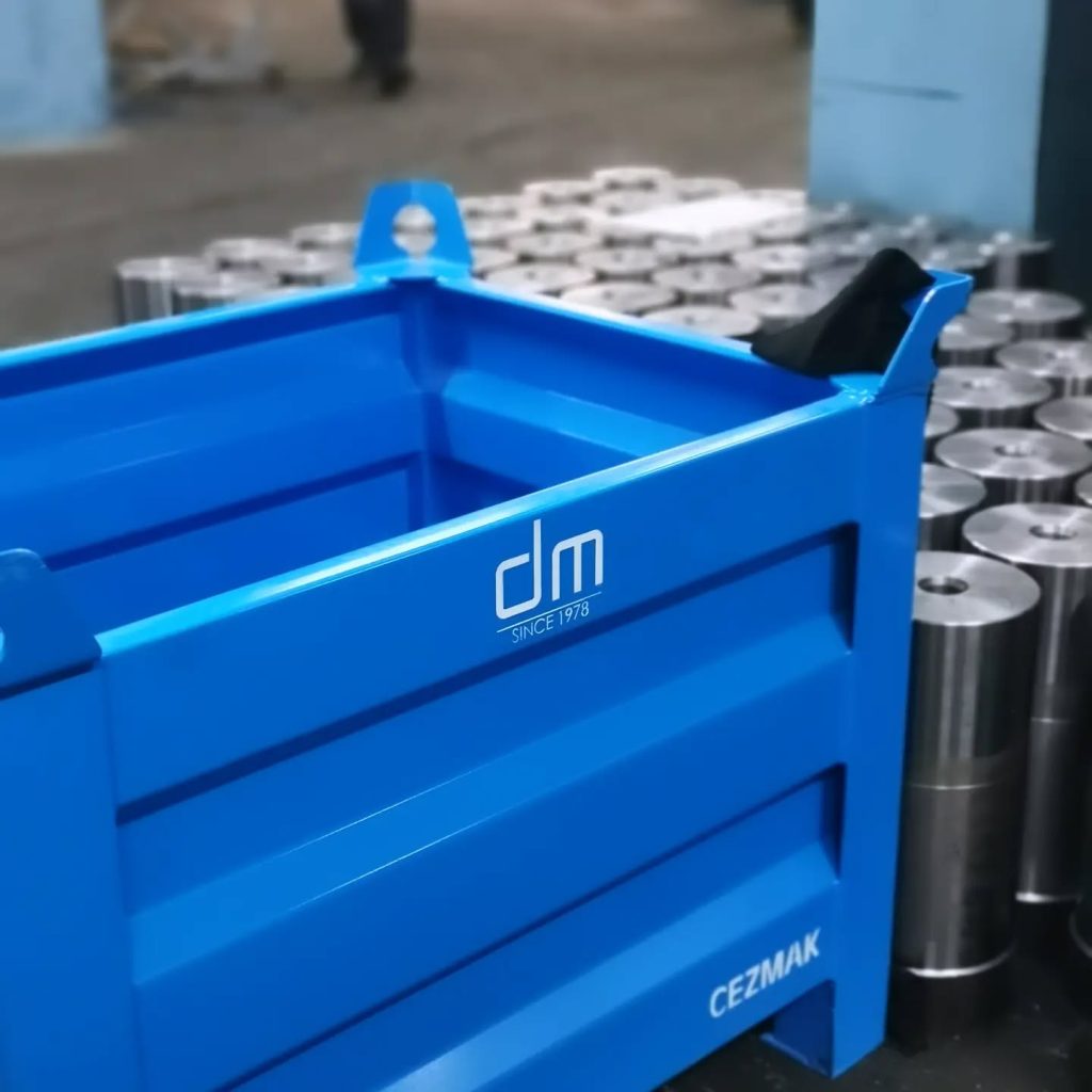 Instagram post from dogamakina. This post is in position 0.